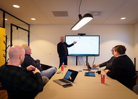 stay-tuned-highlight