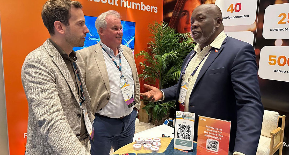 CCO Marc Kruijs en CEO Marc Kruijs talking with a partner at CANTO 2025